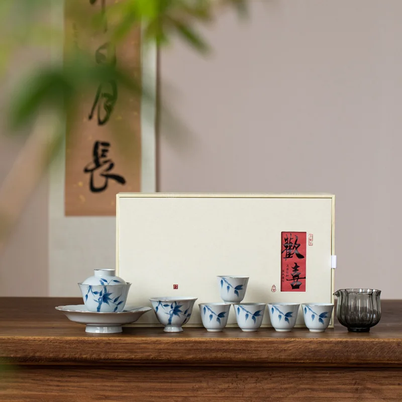 

HYS pure hand-painted blue bamboo cover bowl underglaze color ceramic kung fu tea set household light luxury teacup master cup