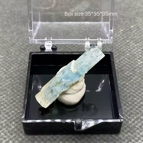 100% natural Namibian aquamarine original stone mineral specimen gem.+ box size ：35*35*35mm