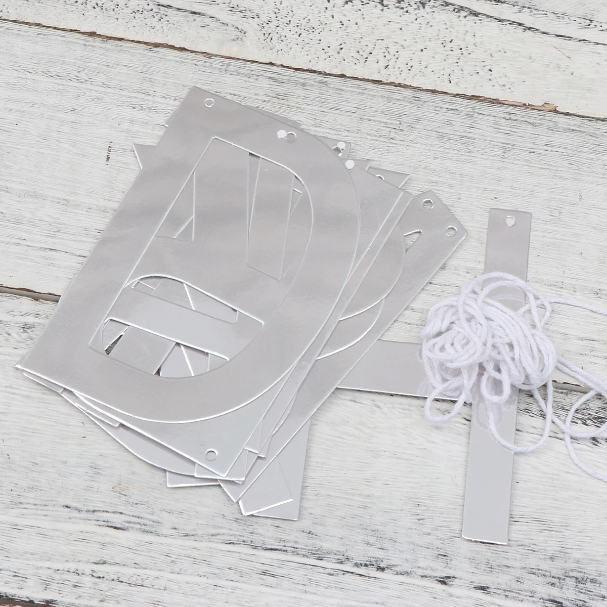 

Happy Birthday Sequins Pull Flag Garland Silver Shiny Party Letter Banner for Wall Window Door Hanging Decoration Outdoor Indoor