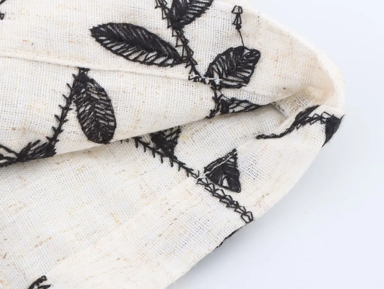 Maxdutti الفرنسية البلد كسول التطريز شورت برمودا الحد الأدنى القوس الديكور فضفاض الصيف السراويل النساء