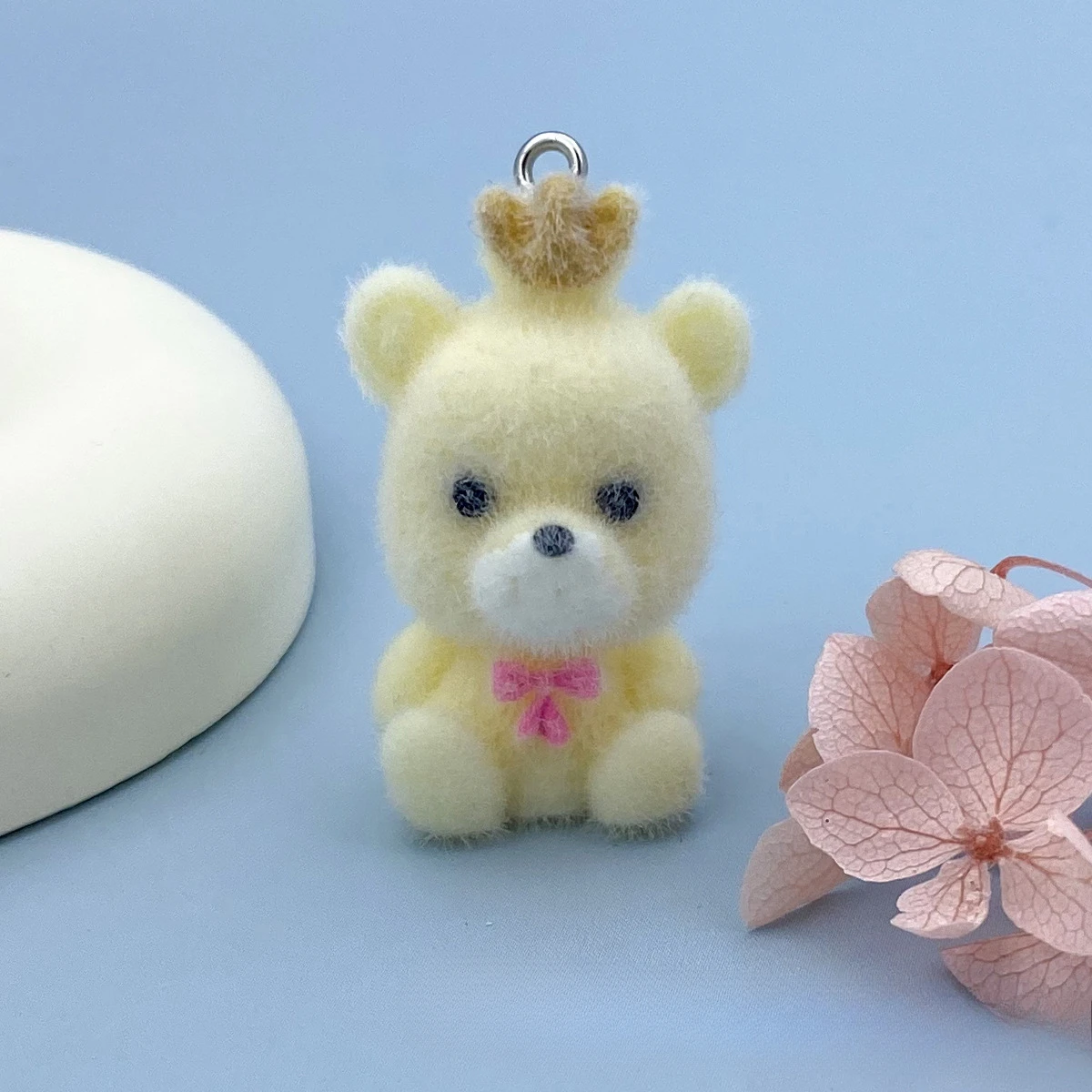 20Pcs 3D Kawaii Cartoon Flocked Crown Bear Resin Charms Plush Animal Pendant For Phone Keychain Earring DIY Crafts Jewelry Make