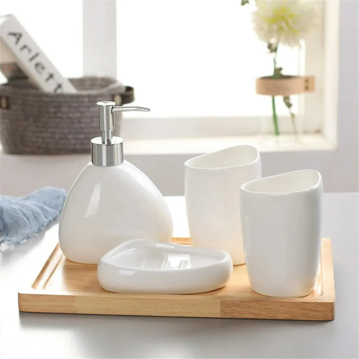 Home Washing Part Nordic Bathroom Wash Accessory White Ceramic Soap Dispenser Bottle Mouthwash Cup Soap Dish Toothbrush Cup