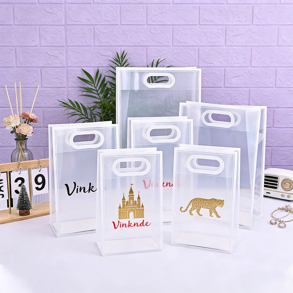 

Customizable Logo 50Pcs 15x24x8cm 18x26x8cm Transparent PP Handbags Wedding Bridal Shower for Gifts Plastic Shopping Tote Bags