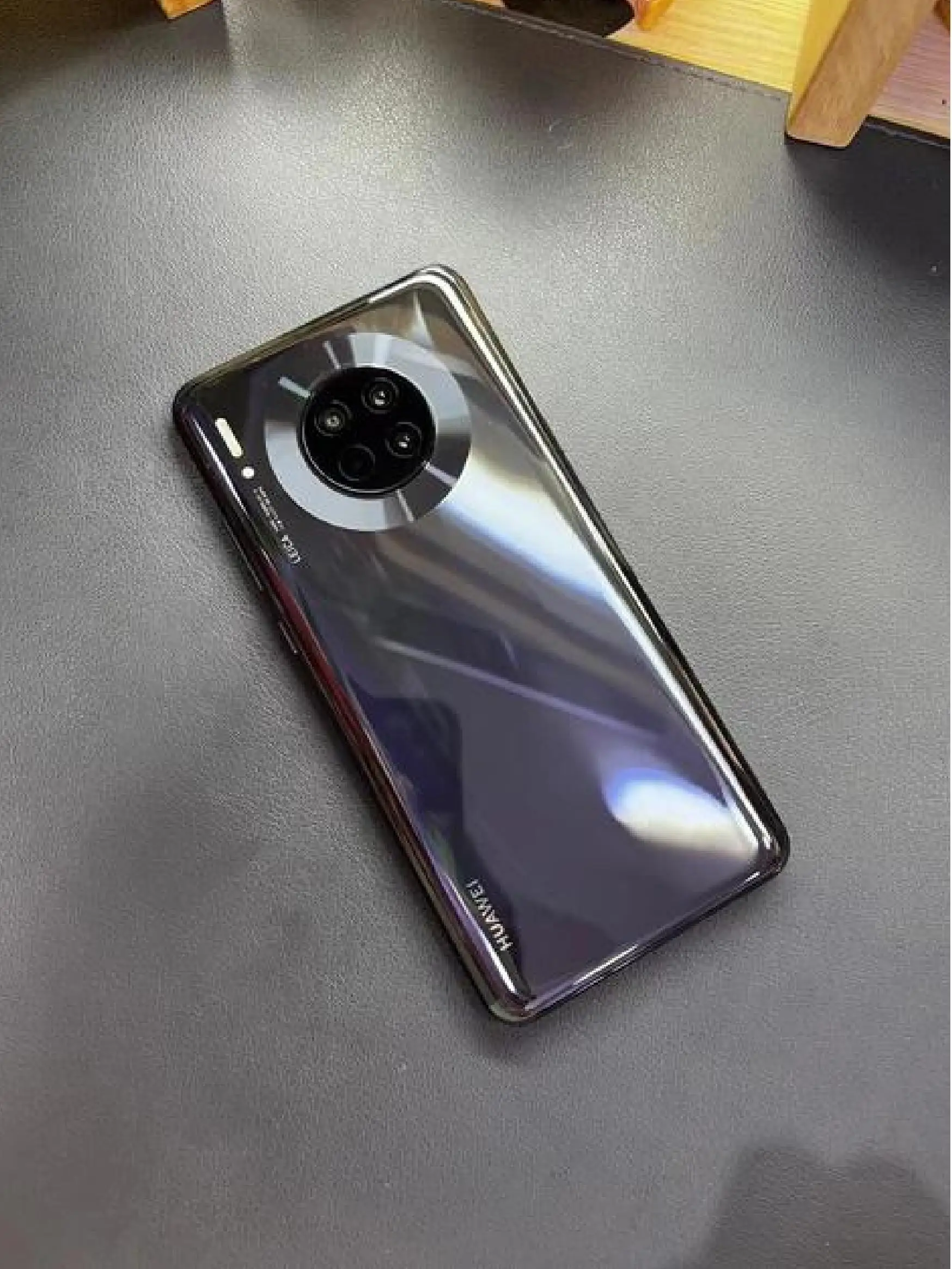 هاتف هواوي Mate 30 5g 6.62 بوصة 2340x1080px هاتف ذكي HarmonyOS 40MP HiSilicon Kirin 990 5G 4200mAh هاتف مستعمل