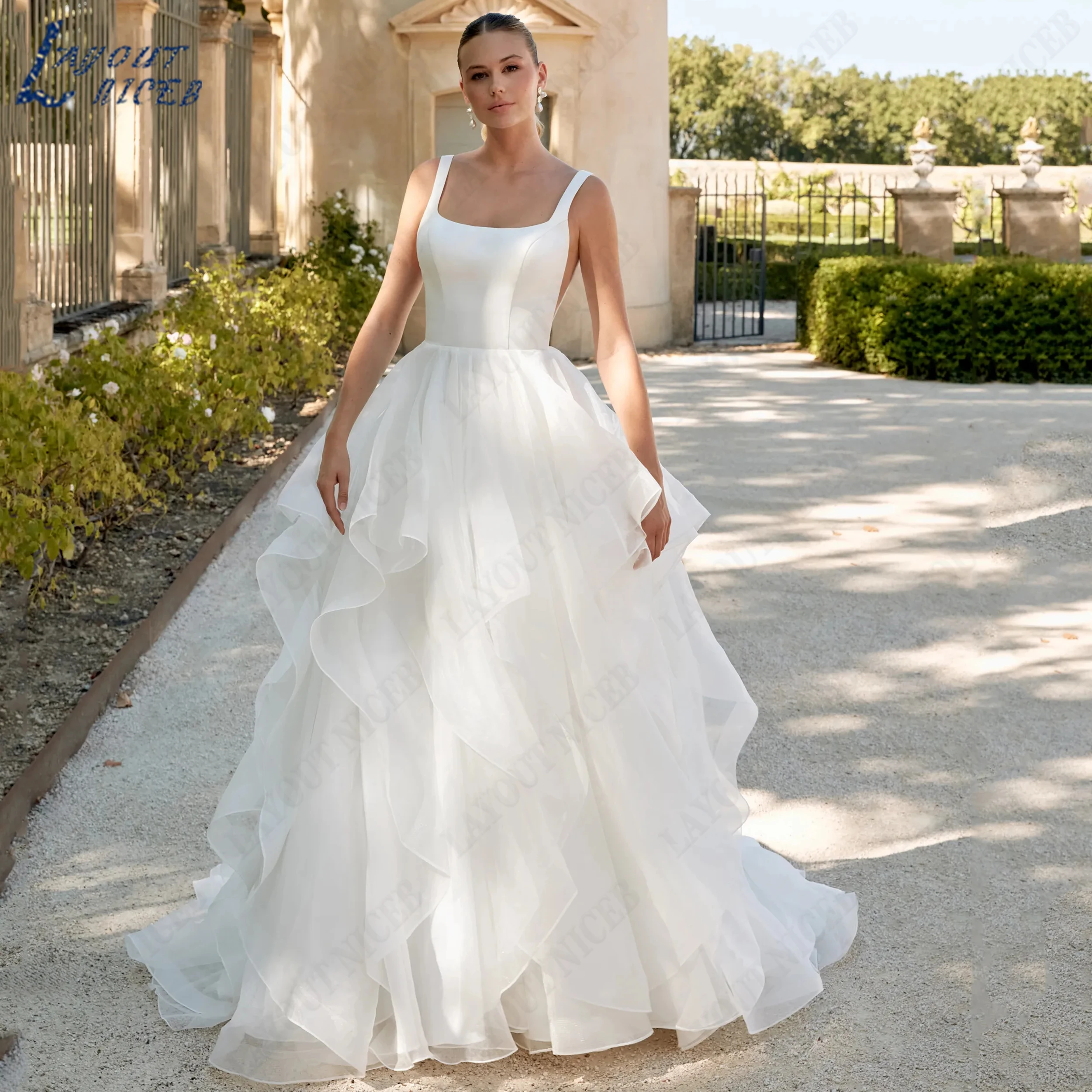 LAYOUT NICEB Customized Tulle Wedding Dress Square Collar Sleeveless Bridal Gown A Line Spaghetti Straps Bride Gowns Beaded