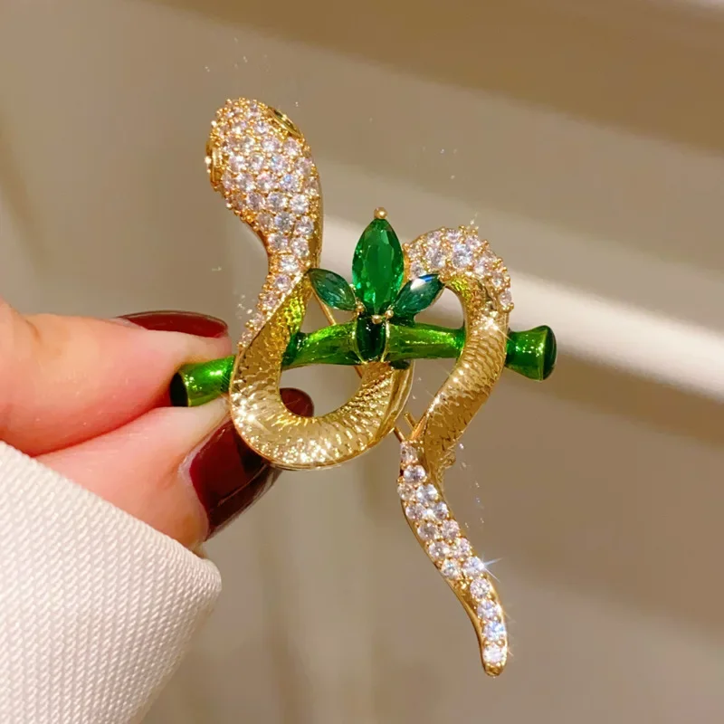 Luxury Bamboo Rhinestone Snake Brooches for Women Unisex  Animal Pins Banquet Party Backpack Jewelry Accessories