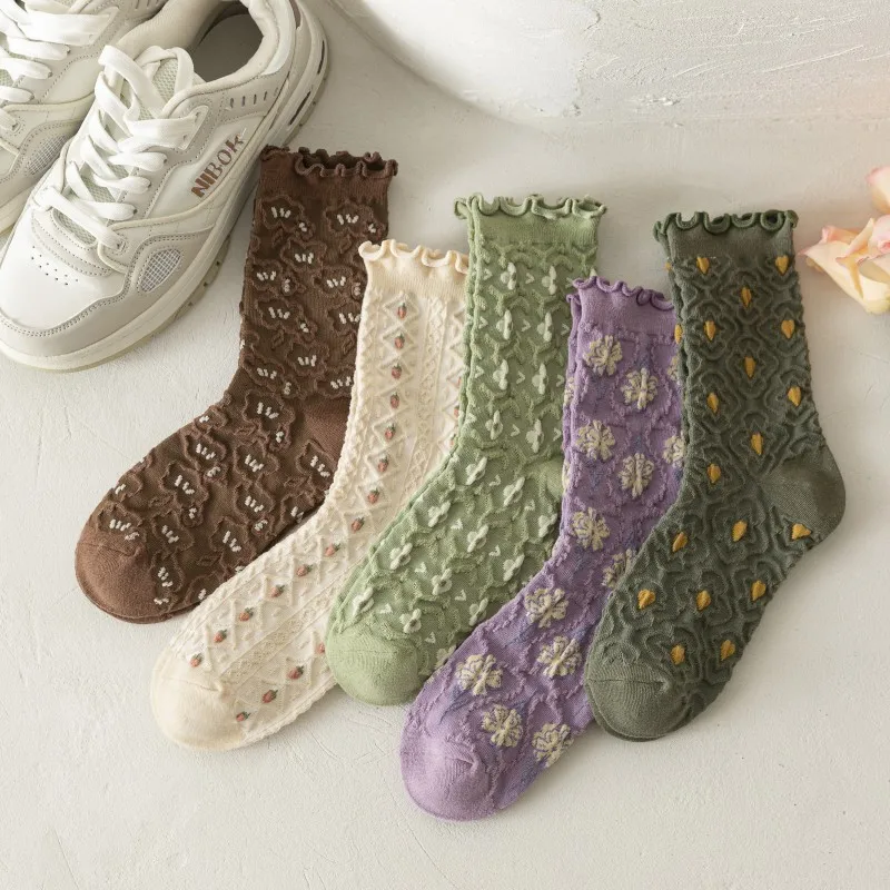 Spring and autumn new vintage floral women's socks Japanese sweet little flower rolled edge mid-tube socks pile pile socks