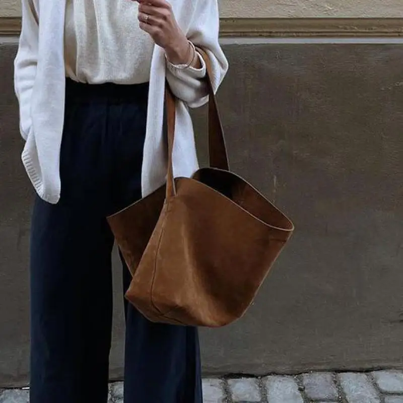 2024 Nieuwe Suède Emmertas Dames Schoudertas Shoppers Grote Capaciteit Handtas Mode Casual Veelzijdige Crossbody Tas Voor Dames