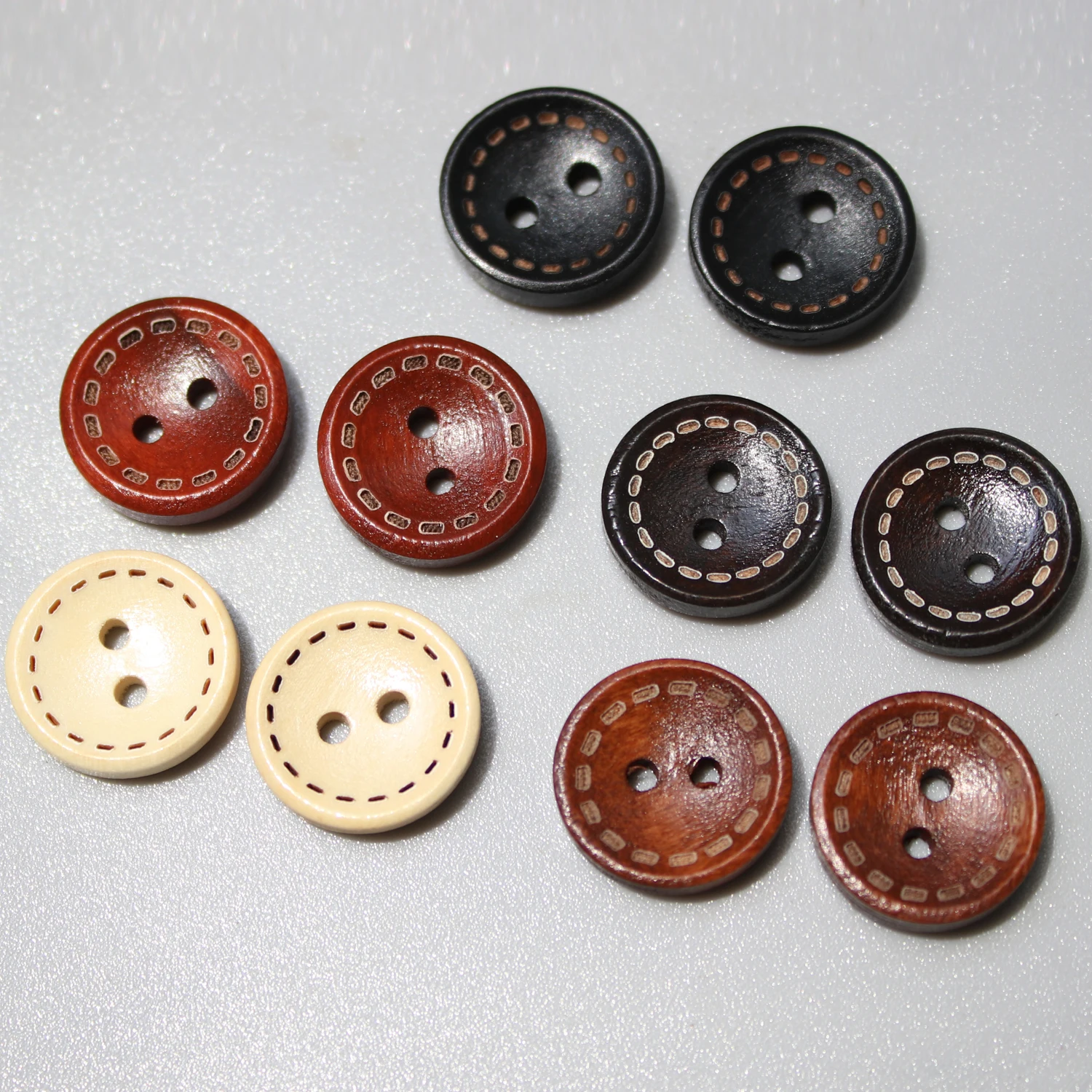 

Handmade Wooden Two-Eyed Button Decorative Accessories Real Wood Head Button Sewing DIY Material Home Fabric Crafts