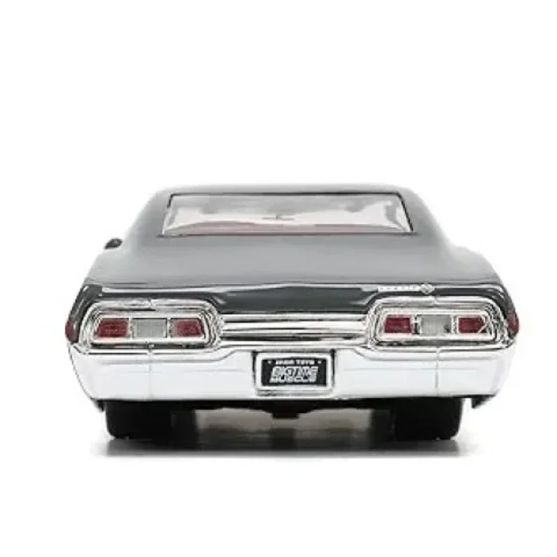 1:24 1967 Chevrolet lmpala SS High Simulation Alloy Car Model Collectible Toy Gift Souvenir Display Ornament