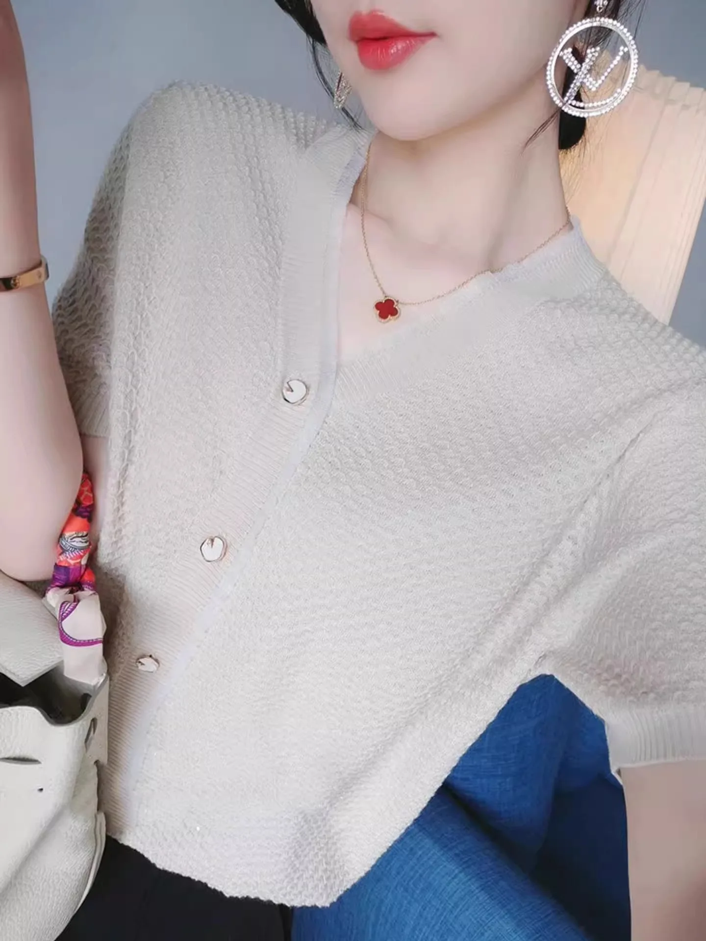 كارديجان نسائي صيفي بأكمام قصيرة وياقة على شكل V من قماش الحرير الجليدي المحبوك، متعدد الاستخدامات وأنيق ومناسب للعمل، بتصميم...