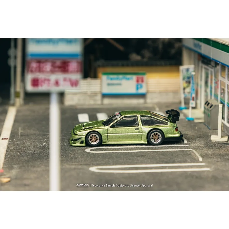 Diecast TW 1:64 Scale Toyota Sprinter Trueno AE86 Widebody Green Alloy Car Model view 2