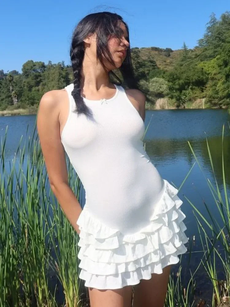 Vestido corto de verano con volantes para mujer, minivestido ajustado de retazos, camiseta lisa con lazo, sin mangas, blanco