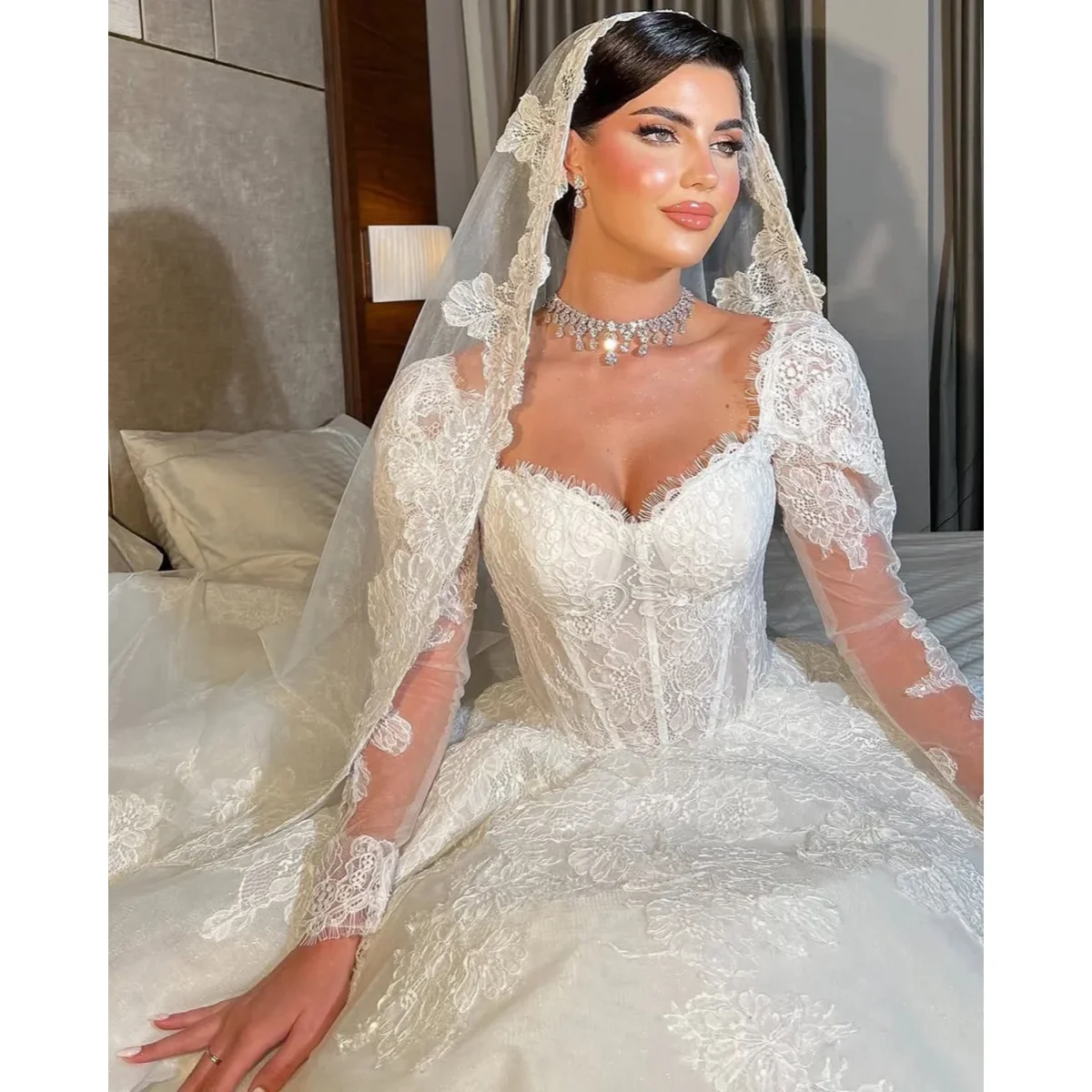 

Customized Luxury Lace Princess Wedding Dress Sweetheart Long Sleeve Bride Dress Vest Arab Women's Wedding Dress