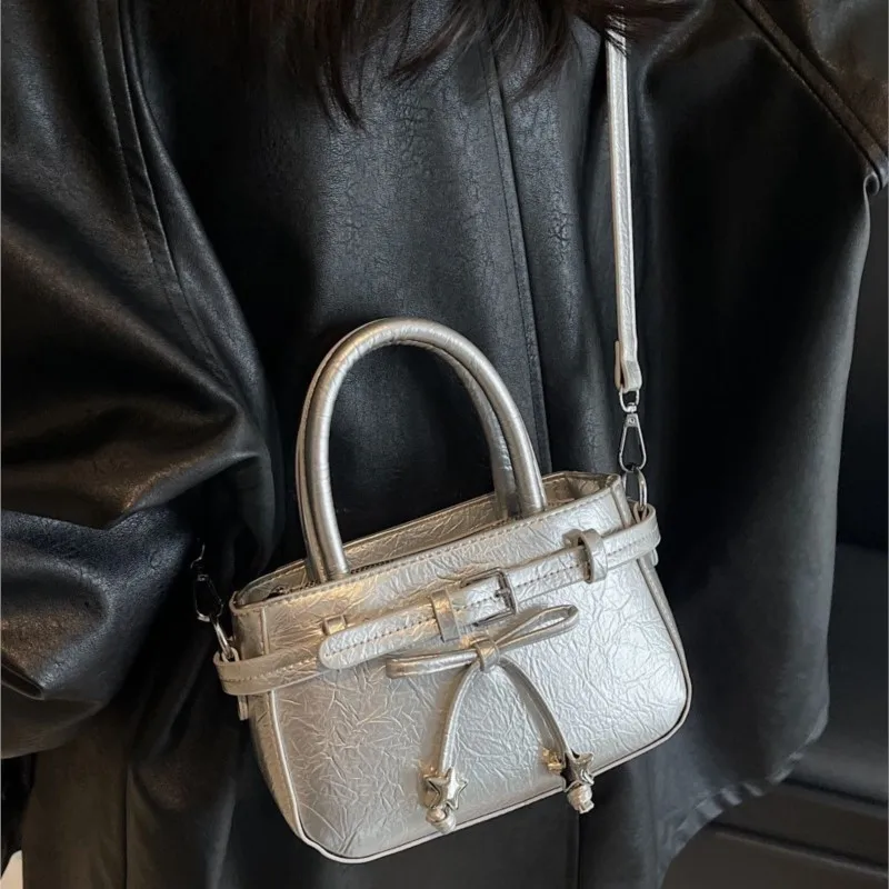 

Горячая девушка, милая милая сумка с бантом, женская текстурированная кожаная сумка большой емкости, женская однотонная сумка через плечо в стиле Харадзюку, новинка