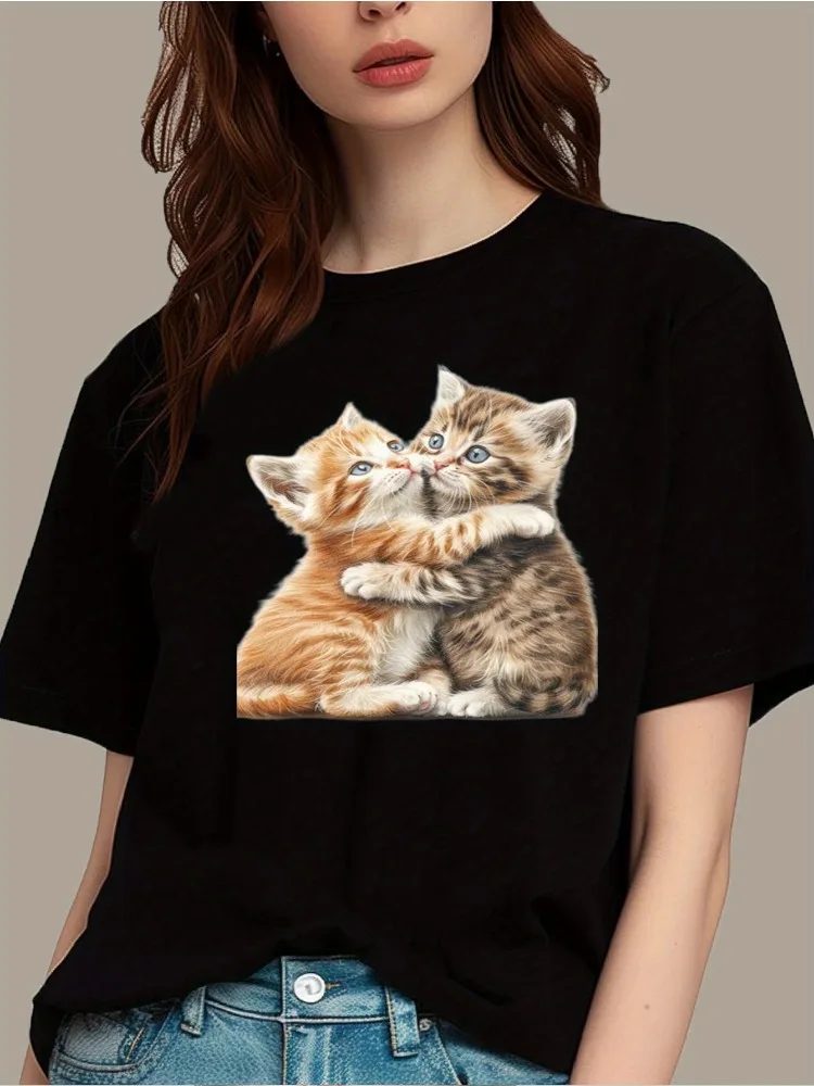 

Женская футболка с милым принтом кота, хлопковая мягкая футболка с круглым вырезом, коротким рукавом, геометрическим узором, дизайн котенка, повседневный универсальный топ