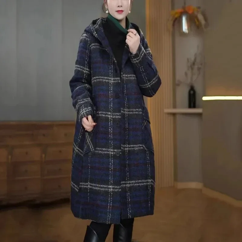

High End Fashion Women Autumn Winter Woolen Coat Female Single Breasted Thicke Warm Plaid Wool Jacket Long Windbreaker Q100