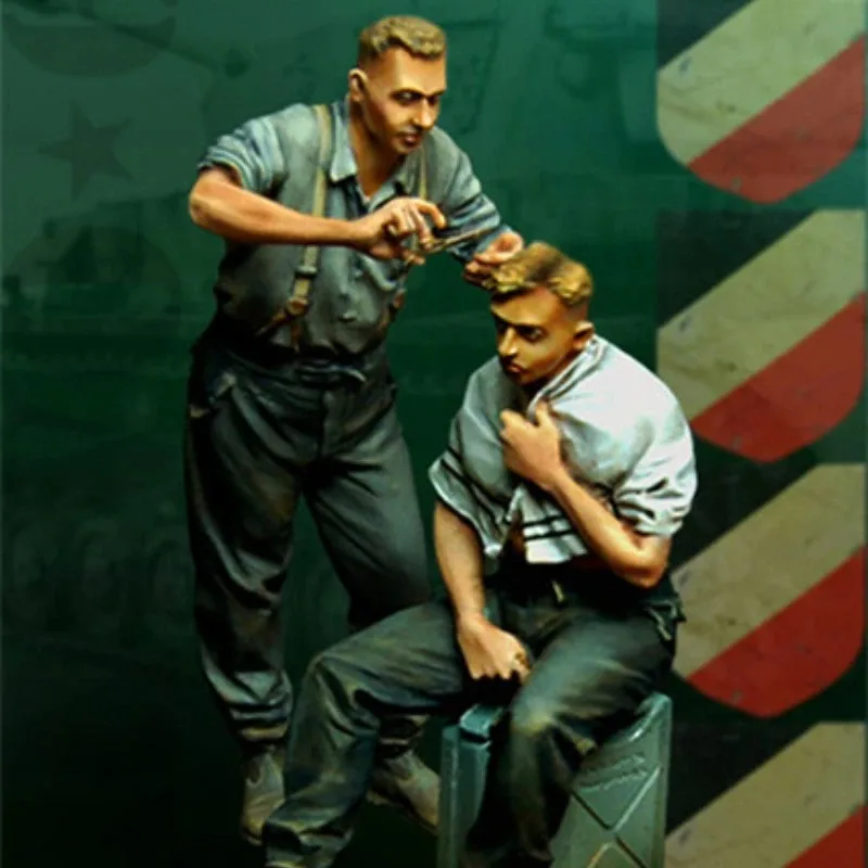

1/35 Scale Resin Toy Soldier Figure Kit Miniature Soldier Haircut (without Scissors) Unassembled Unpainted Diy Diorama