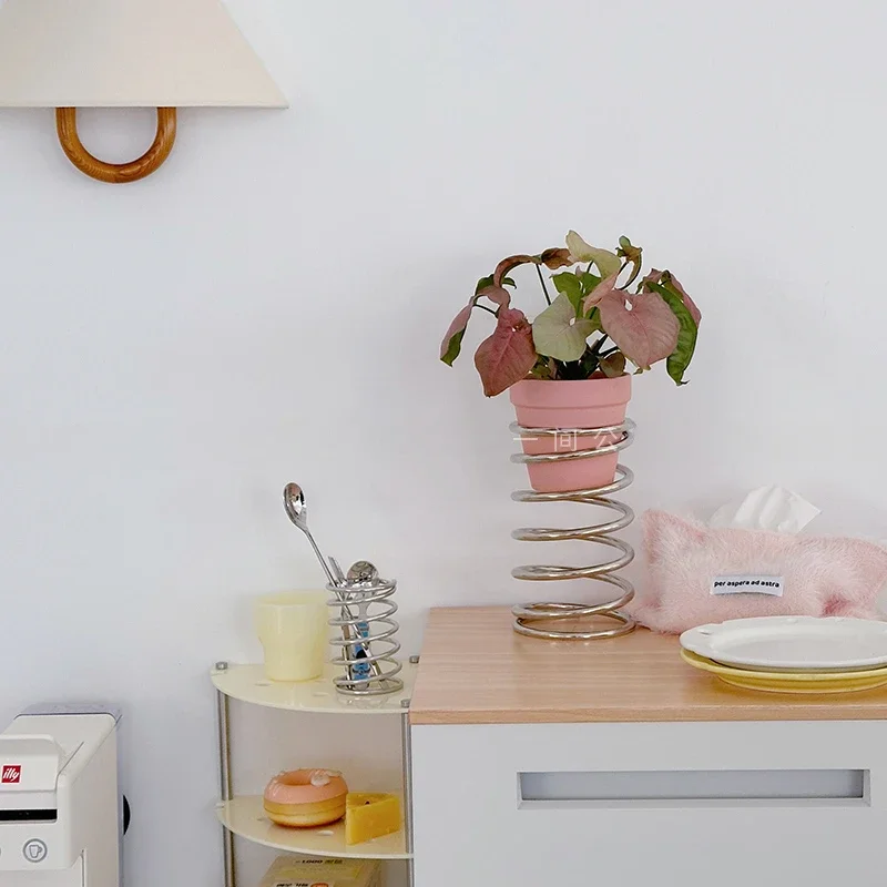 حامل زهور الربيع الإبداعي الحديث متعدد الألوان أواني النباتات البستنة الداخلية تنفس تصميم بسيط حامل النباتات المرتفع