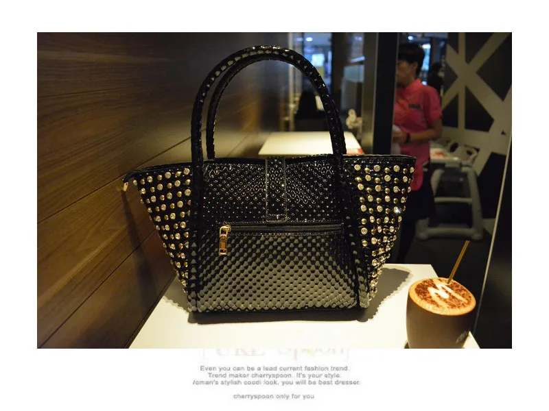 Luxury Fashion Diamonds Women Handbags Genuine Leather Female Dumplings Shoulder Slung Bag Drill Lock Messenger Crossbody Bags