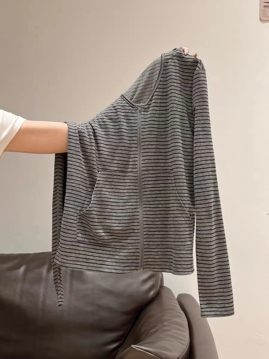 เสื้อยืดแขนยาวผู้หญิง สไตล์ฝรั่งเศส สำหรับฤดูใบไม้ร่วง ปกเสื้อแบบมีปก ตัดต่อผ้าหลายชั้น ทรงเข้ารูป จีบระบาย น่ารัก เอวยางยืด ลายสก็อต สีพื้น