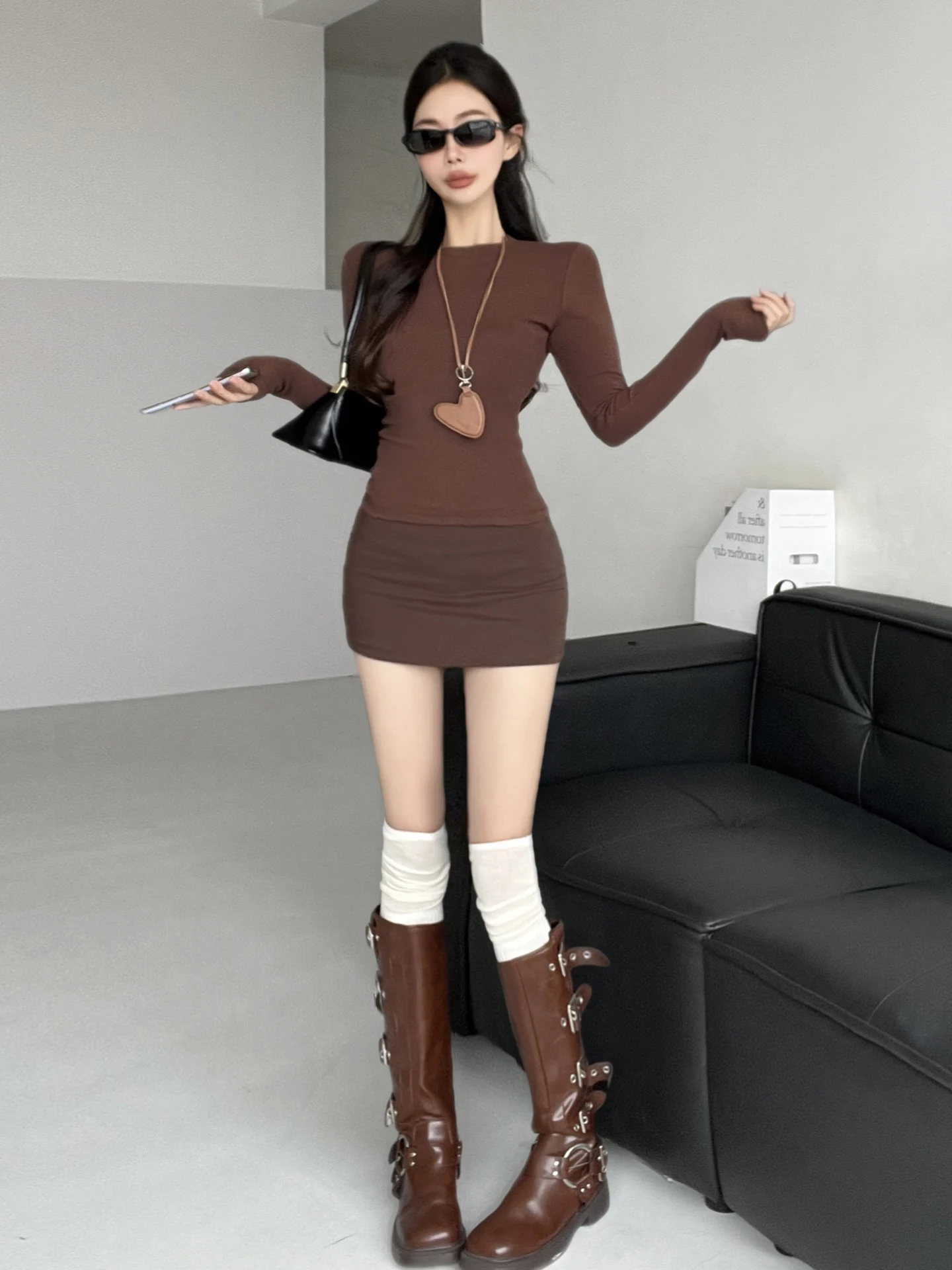 

Slim Fit round Ne T-irt Pure Color Street Sle Autumn Winter Faionable Base Layer irt Outerwear for Ladies