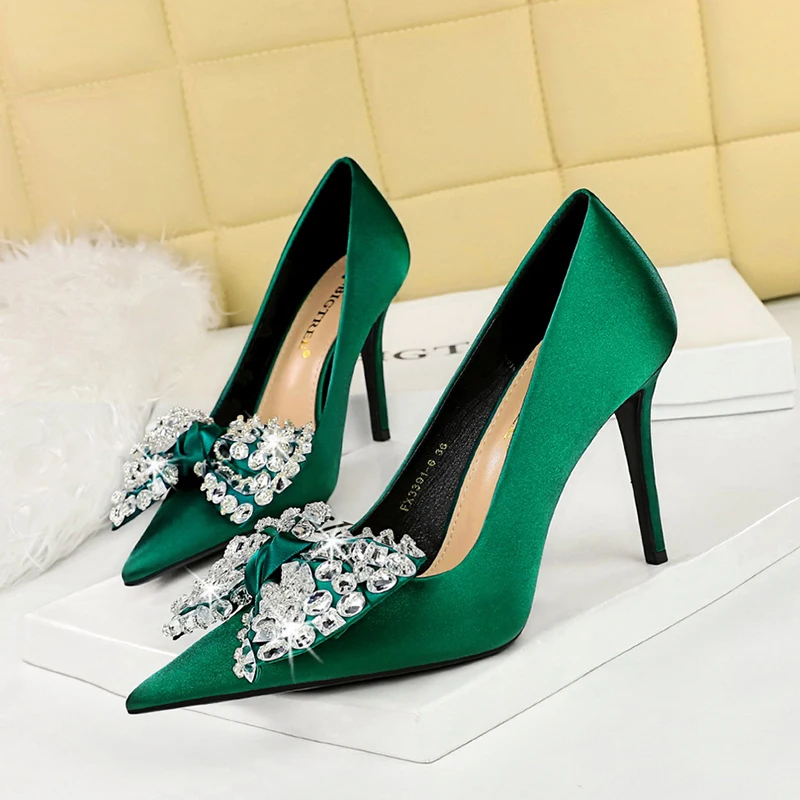 

Pointed Silk Rhinestone Woman Shoes Slip On Summer Women's Pumps Fashion Party Shoes Solid Color Plus Size 34-43 Stiletto Heels