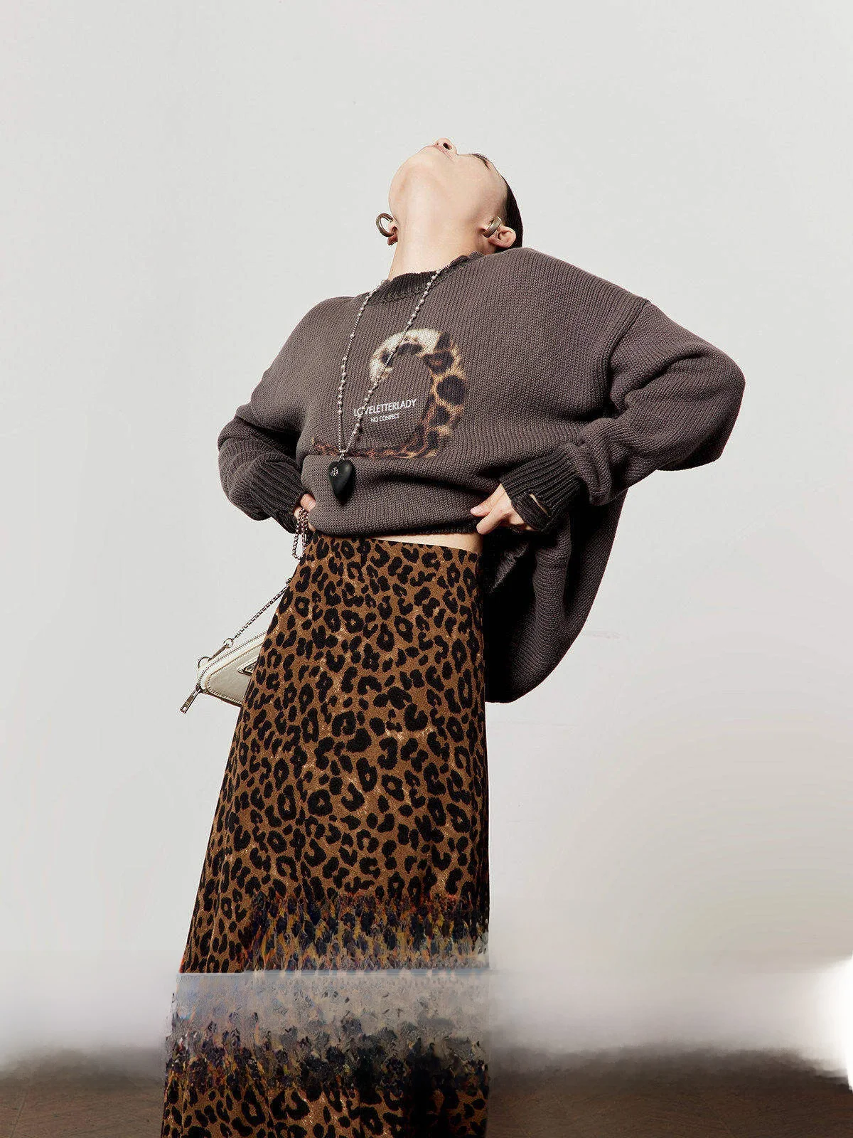 

Вязаный свитер для женщин с леопардовым принтом, свободный крой, длинный рукав, повседневный стиль, эксклюзивно онлайн, коллекция Зима 2025