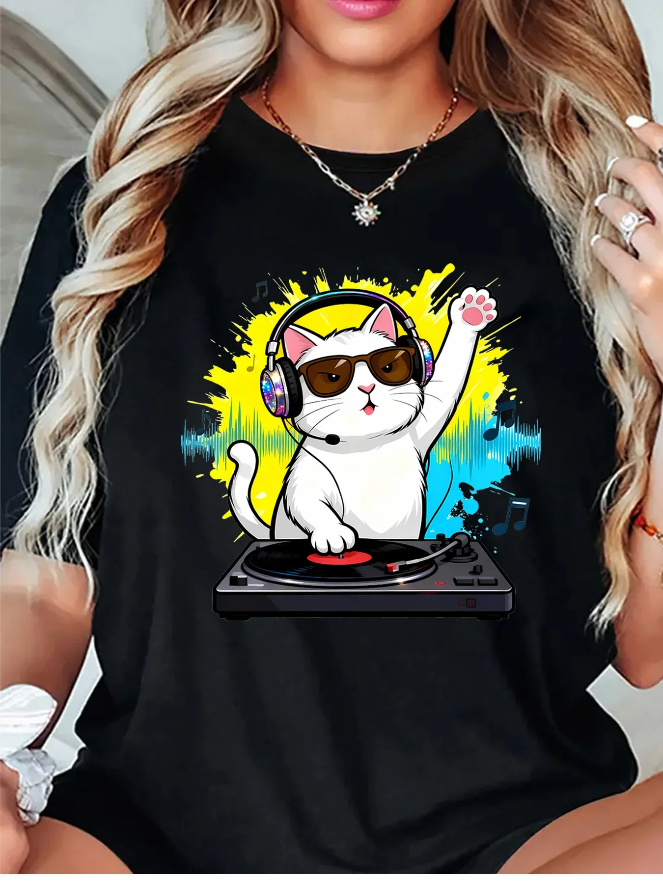 Cute Dj White Cat Headphone Sunglasses Vinyl Music Note Art Print Graphic Ladies T Shirt Short Sleeve Crew Neck Casual Tee Tops
