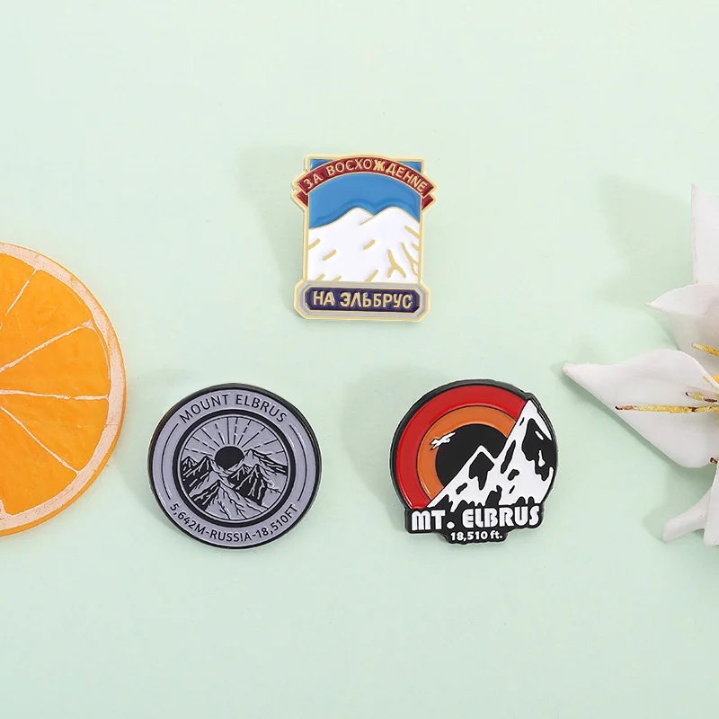 روسيا Elbrus جبل المينا دبابيس المناظر الطبيعية شروق الشمس الثلوج الجبل دبابيس ظهره شارة التلبيب السفر مجوهرات هدية الأصدقاء #6