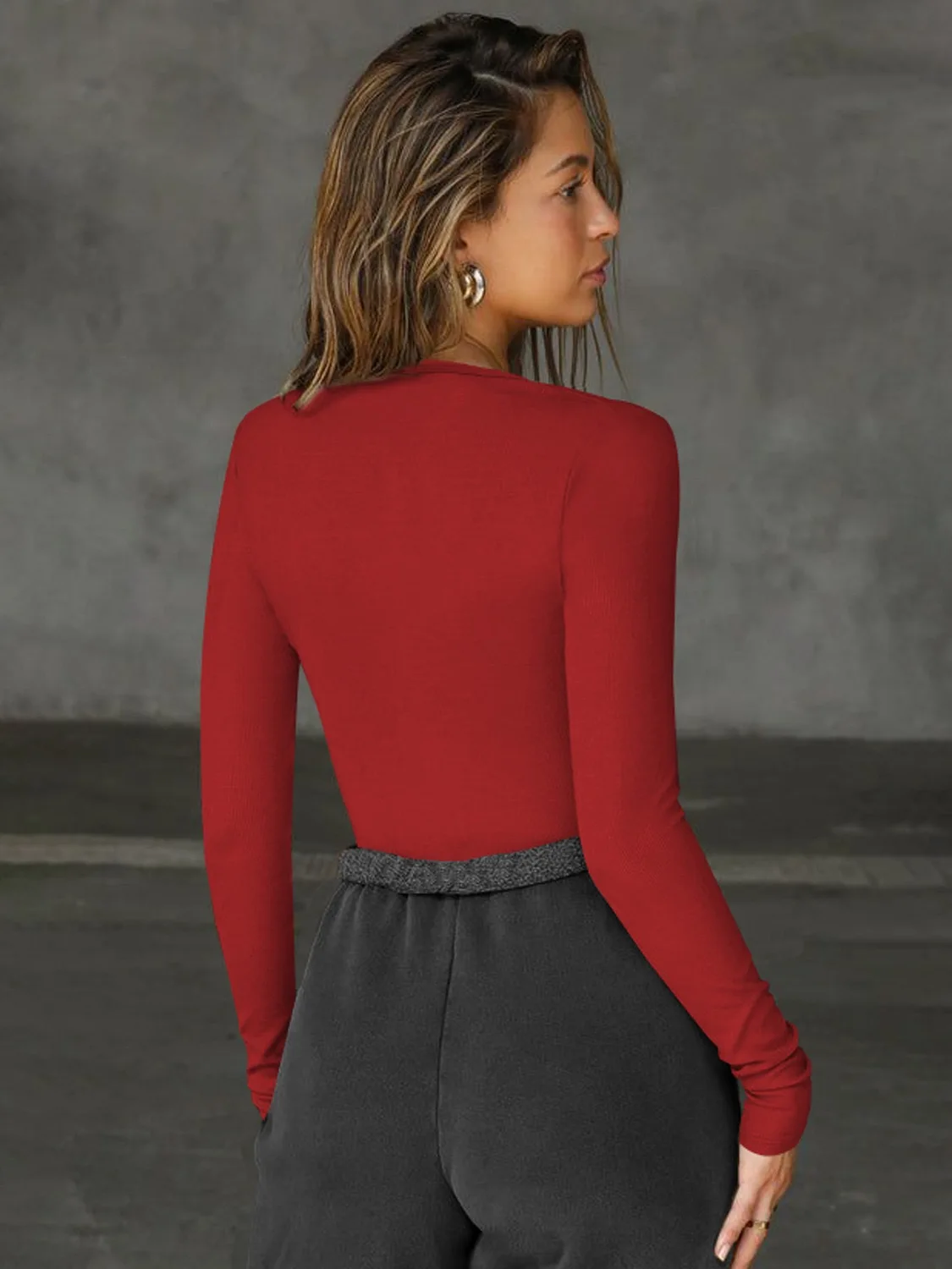 2025 herbst/Winter Tiefem V-ausschnitt Hohl Y2K Hot Girl Langarm Top Sexy Abnehmen Gestricktes Hemd Heißer Verkauf – Detail 15