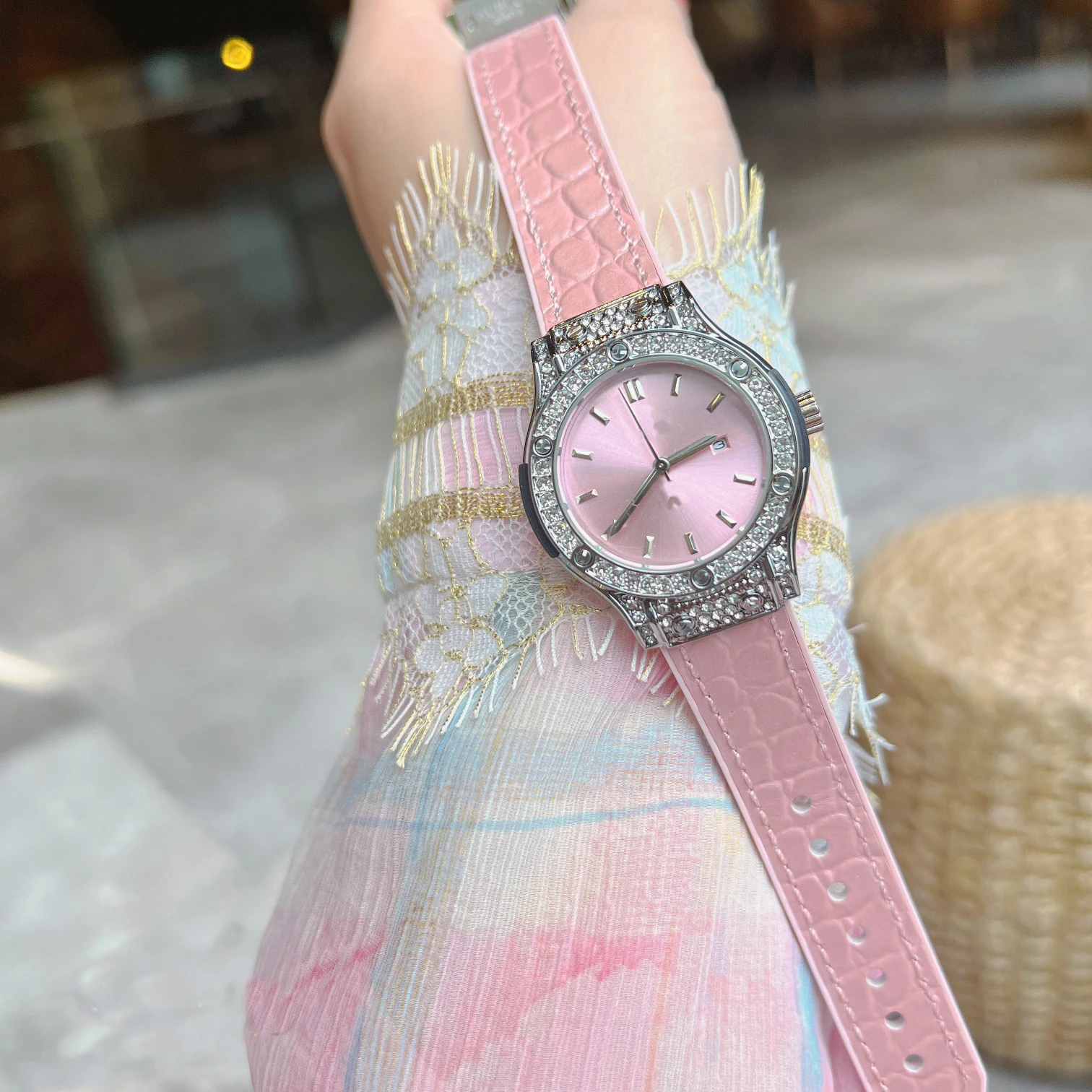 

2026 Luxury Brand Women's Automatic Watch Elegant Designer Wristwatch Waterproof Date Women Automatic Watches