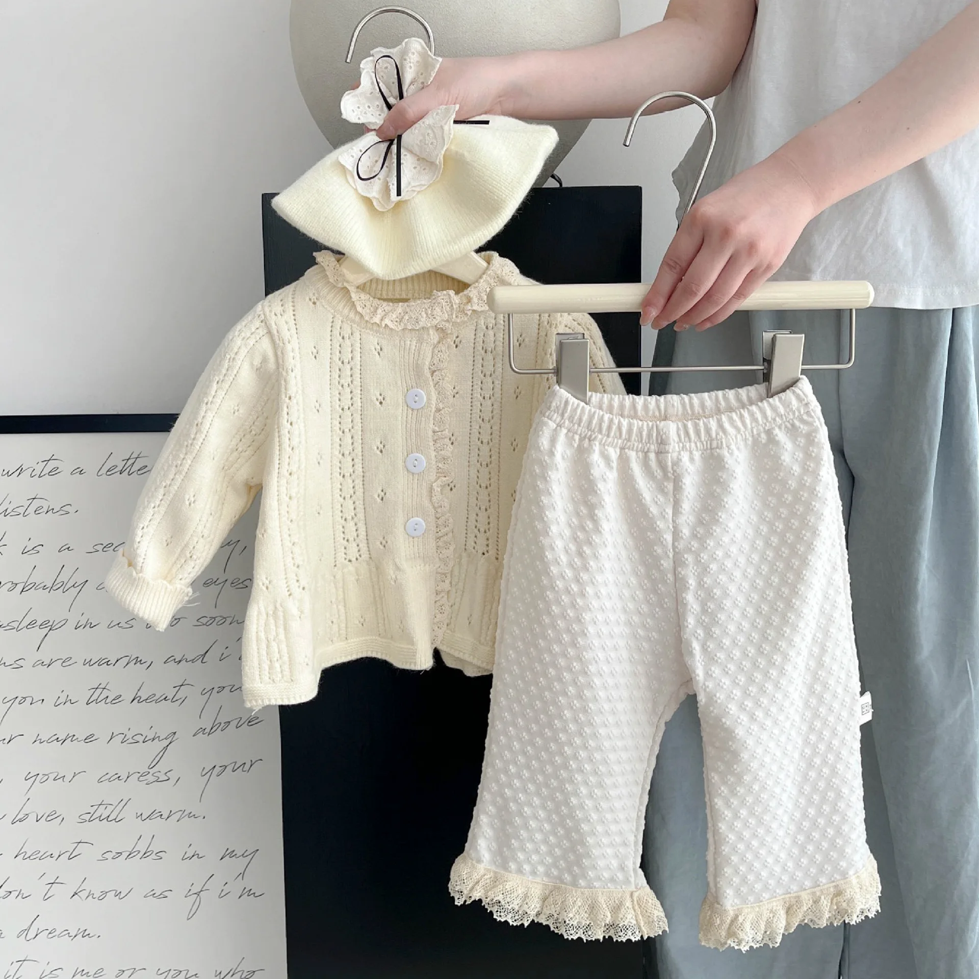 

Cute and sweet lace long pants for girls in spring and autumn, children's flared pants, girls leggings
