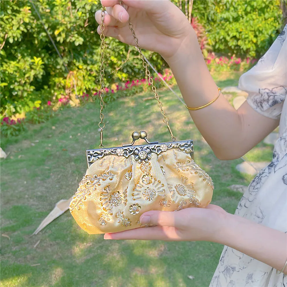 Lost in Vinatge Sparking Handbag Crystal with Antique Chain Beading on Floral Evening Frame Clasp Lock Bag Prom Party