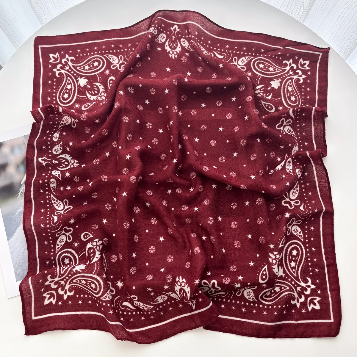 Luxury Square Scarf For Women Paisley Print Shawl Warps Elegant Neckerchief Bandanas Hijab Soft Stain Scarves