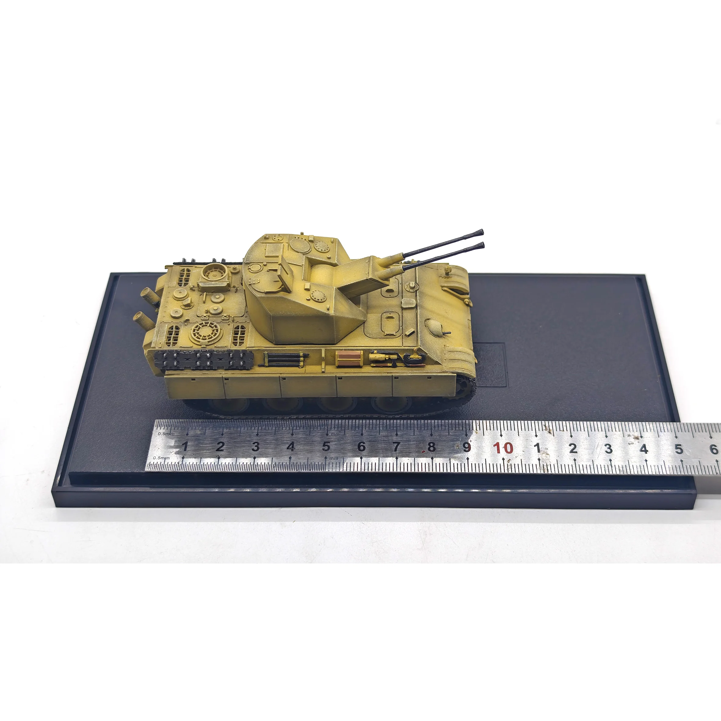 1: 72   German anti-aircraft tank model (desert coating) static finished model