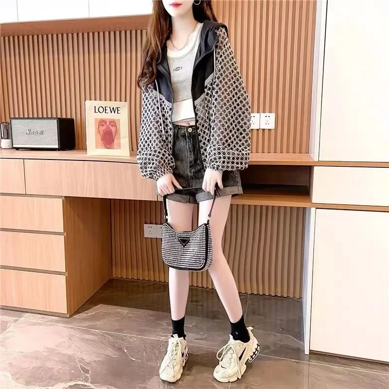 Frühling Sommer Kurze Dünne Sonnencreme Mantel Frauen 2026 Neue Mode Lose Freizeit Mit Kapuze Strickjacke Reine Farbe Mantel Weibliche