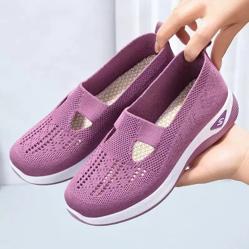 Tênis de malha respirável para mulheres, sapatos leves de deslizamento, plataforma plana, casual, senhoras, antiderrapante, andando, tecido, verão, novo