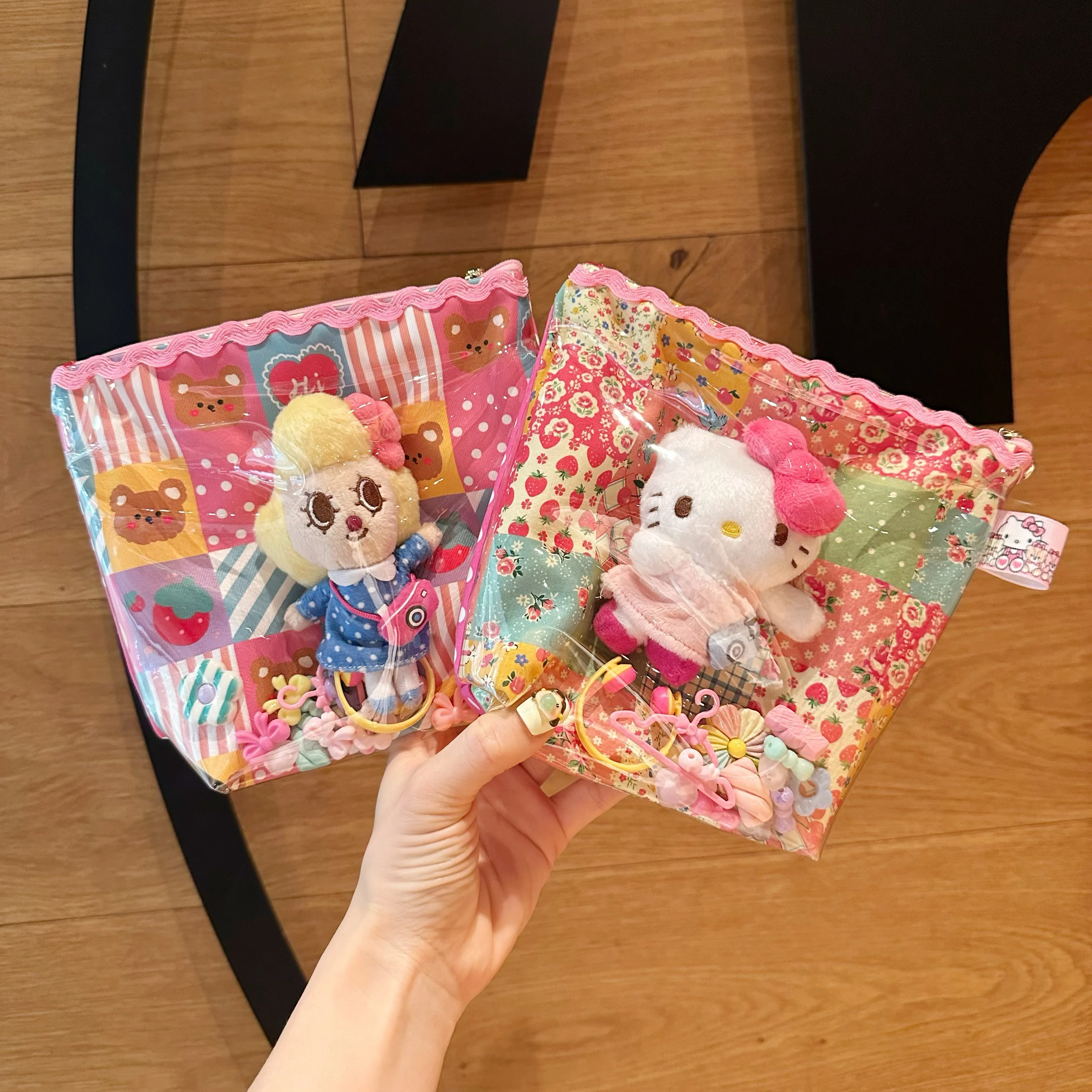 

Kawaii Hello Kitty Storage Bag Cartoon PVC Transparent Quicksand Cosmetic Lipstick Powder Makeup Headphone Key Bags For Girls