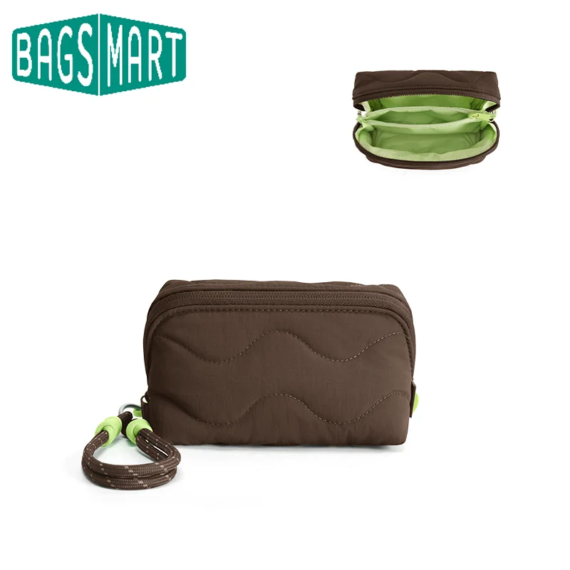 BAGSMART Gesteppte Kleine Geldbörse Wasserdichter Münzbeutel mit Handgelenkschlaufe Doppelfach-Reiseetui für Bargeld, Münzen, Karten und Kopfhörer
