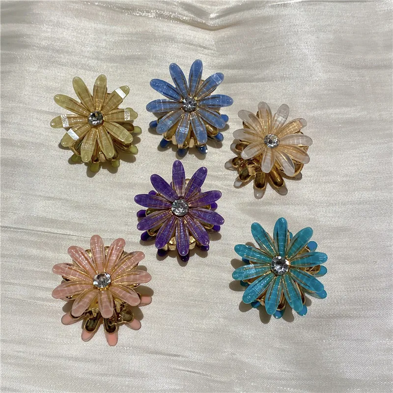 Small Daisy Flower Hair Claw Cute Daisy Hairpins Headwear Romantic Hair Accessories Girl Side Bangs Clip Sweet Hair Clips Headdr