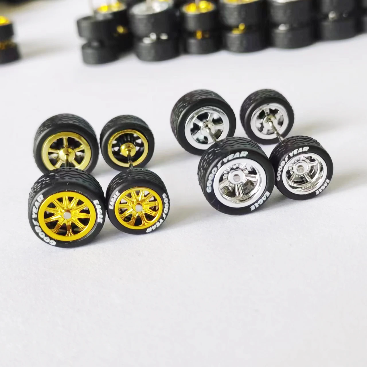 1Set 1/64 Alloy Car Staggered Front Small Rear Large Drag Wheel Progressive Rims 10.8mm 13mm for HW 1:64 Model Cars