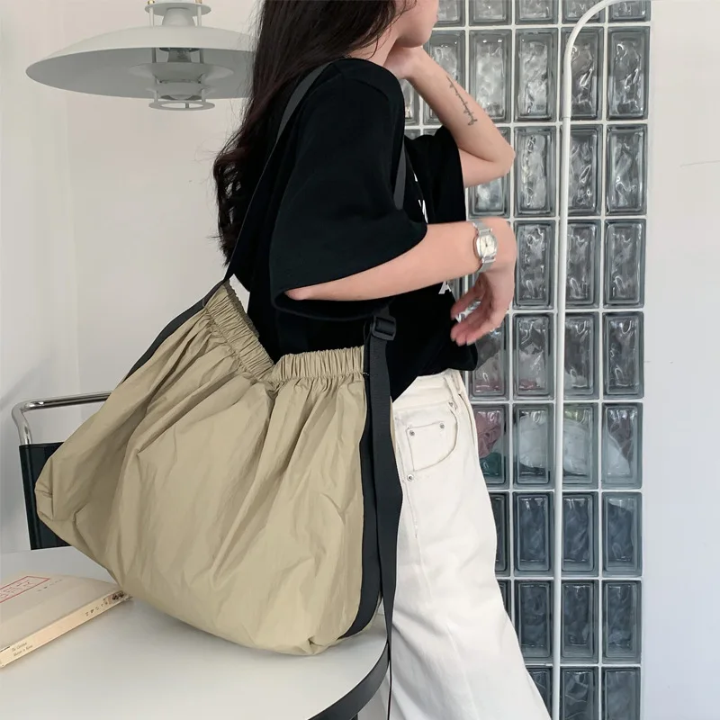 Shoulder Bag Casual Korean Style Pleated New Nylon Soft Fabric Large Capacity Storage Bag Simple Solid Color Bolsas All-Match