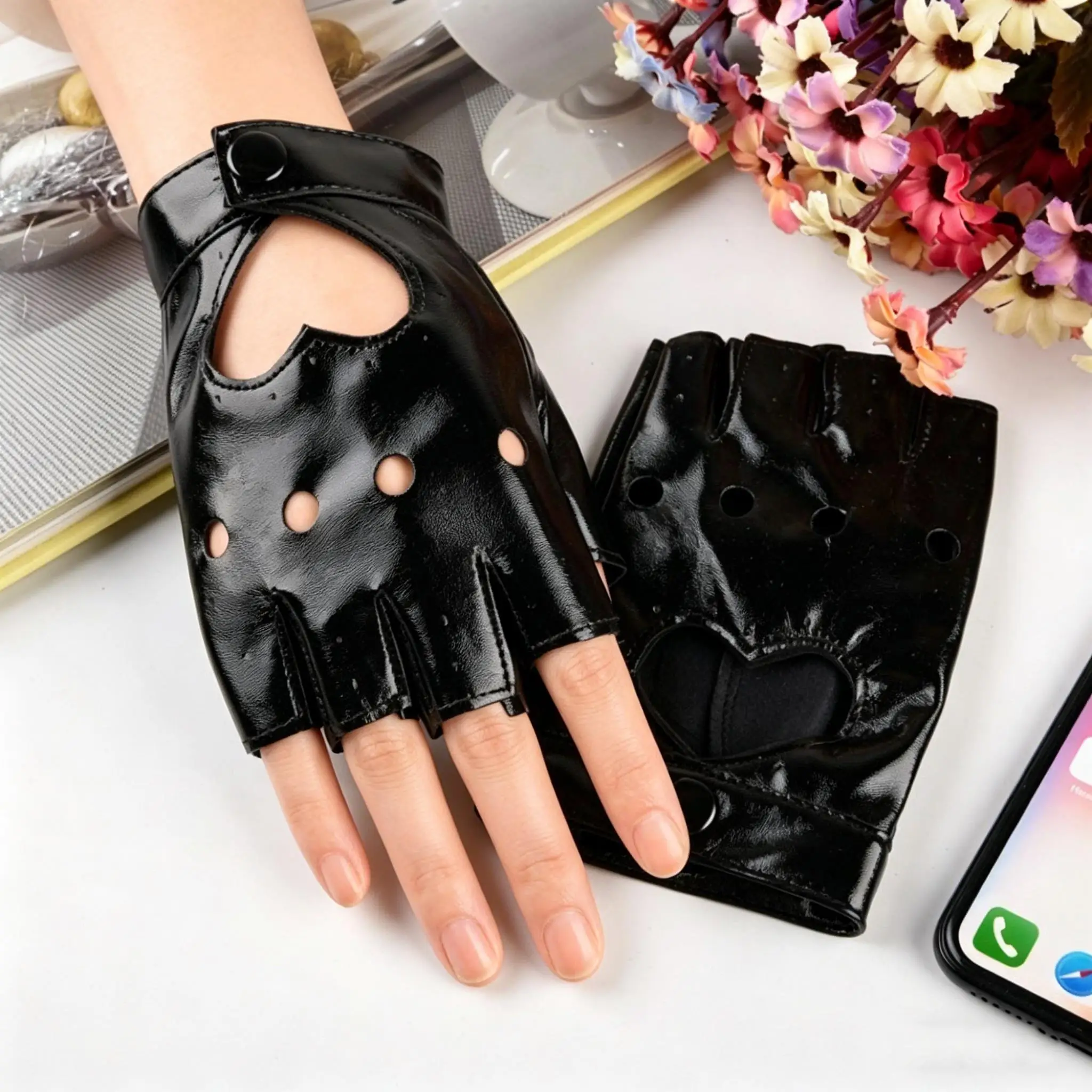 

1pair Pu Leather Gloves Guantes Mujer For Women Girls Red Balck White Hollow Loving Heart Gloves For Women