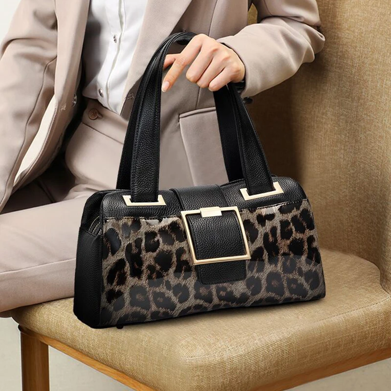 

New Women's Handbag 2024 New Leopard Pattern Luxury Large Capacity Boston Cowhide Bag