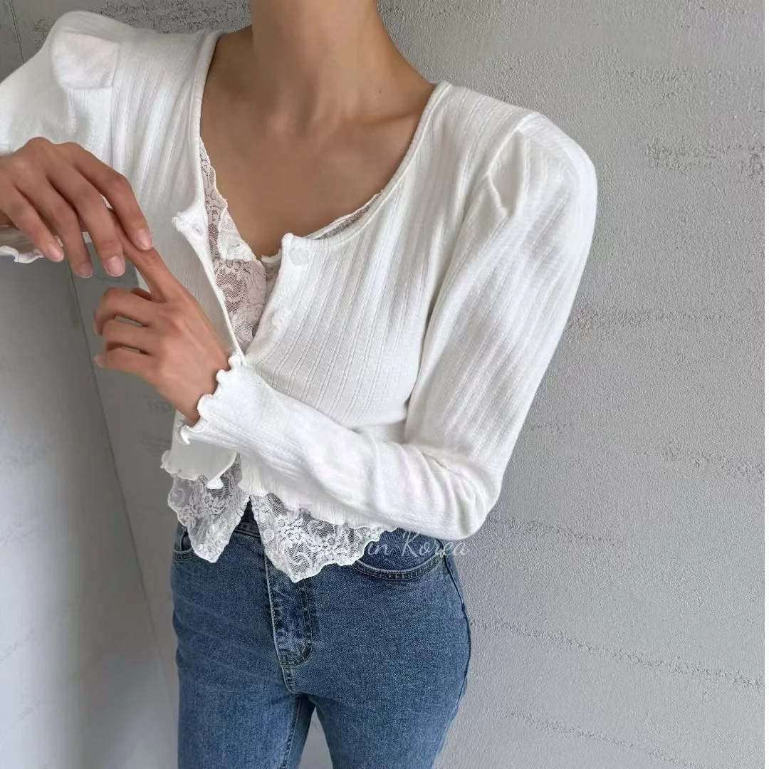 

Lace Splice Knitted T-irt Women's Faionable n Sle Wood ain Fake Two-Piece Open Cardigan Top Ladies' Tee