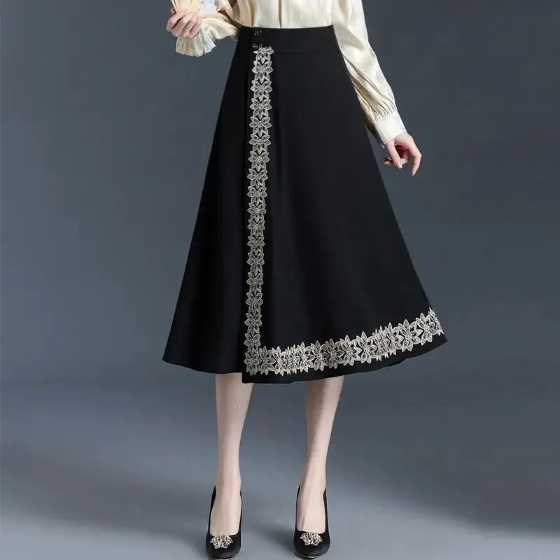 แฟชั่นสไตล์จีนใหม่กระโปรงผู้หญิงฤดูใบไม้ผลิฤดูร้อนเอวสูง A-Line ดอกไม้เย็บปักถักร้อย Horse Face กระโปรงเสื้อผ้าวินเทจ