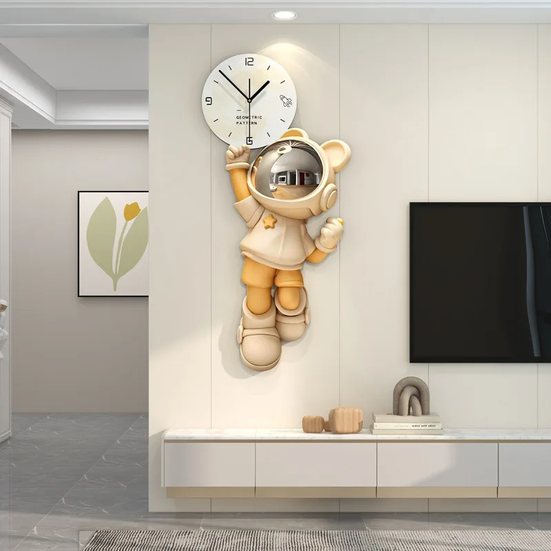 

Astronaut Creative Clock, High-end Wall-mounted Household Wall Clock, Modern Cartoon Non-punching Restaurant Decorative Clock