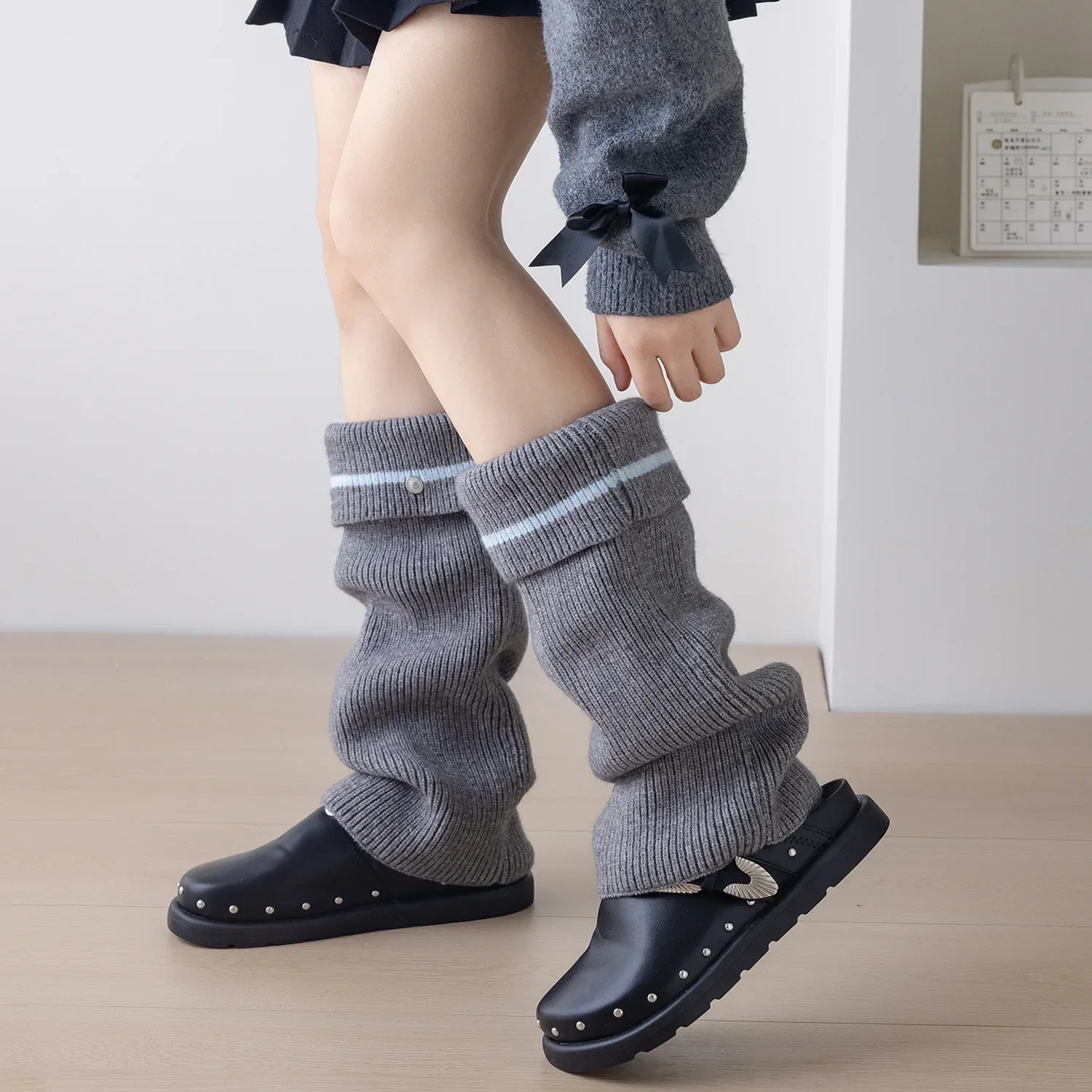 Korea Women Metal Buckle Knitted Wool Cover Sock Pearl Covers Leggings Socks Y2K Leg Warmers Winter Thickened Calf Socks