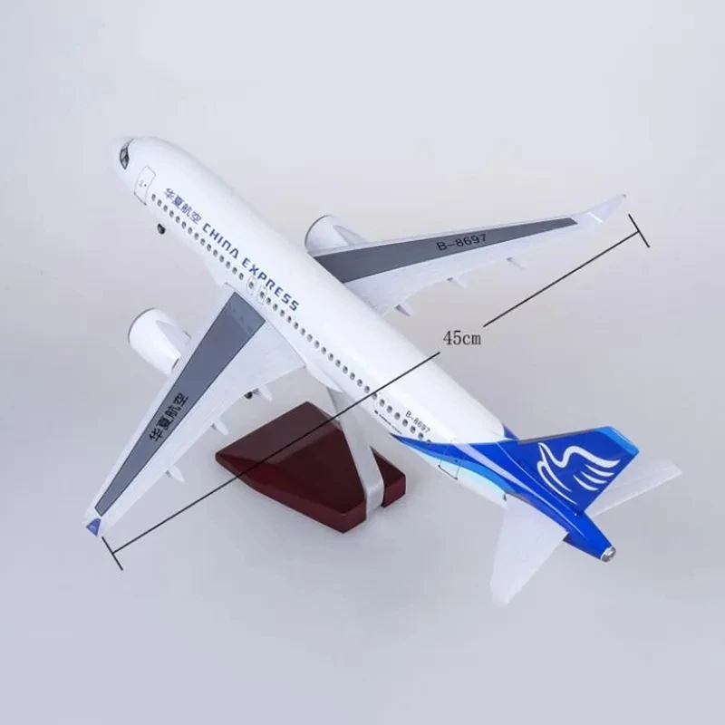 Imagem -02 - Modelo de Resina Fundido com Trem de Pouso e Luzes China Express Airlines Airbus A320 Escala 1:80 320 Aeronaves A320 47 cm